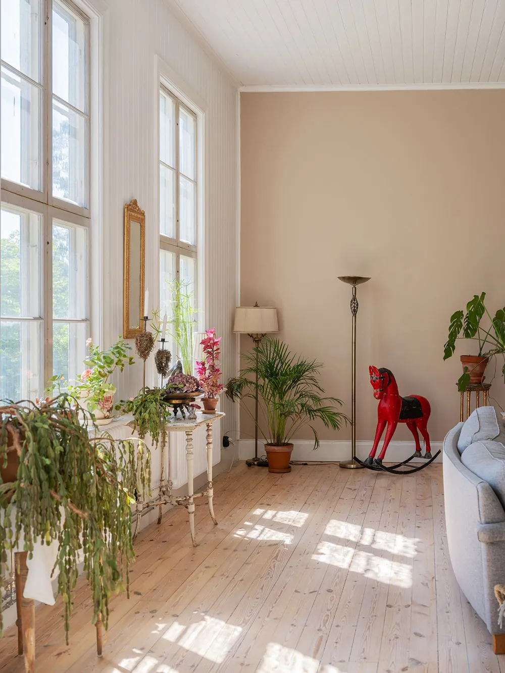 Large and Bright Cottage in the Building of an Old Rural School in Sweden - Gallery image 8
