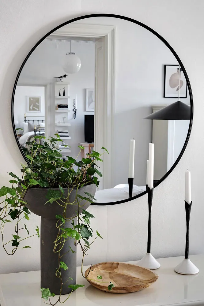 Apartamento escandinavo con sofá a rayas - Gallery image 16