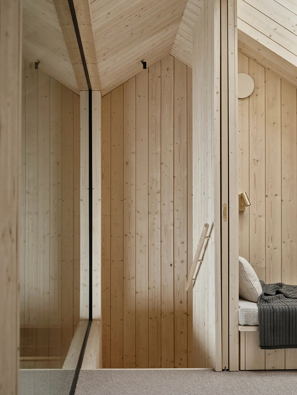 Деревянный минимализм в лесах Финляндии - Gallery image 14