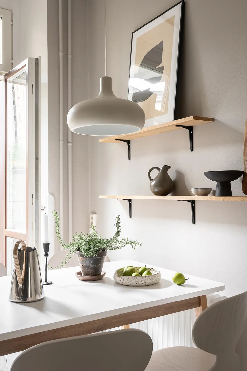 Маленькая бежевая квартира с антресолью в Швеции (33 кв. м) - Gallery image 15