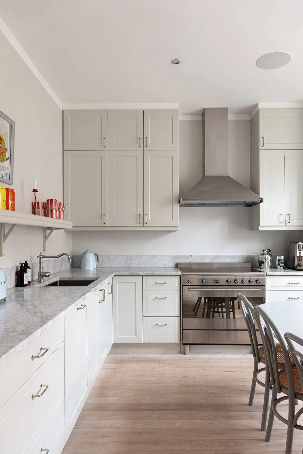 Синяя гостиная и нотки английского стиля: квартира в Стокгольме (83 кв. м) - Gallery image 22