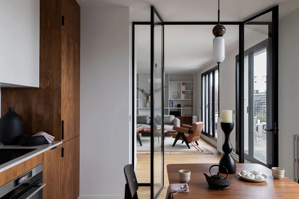 Intérieur moderne strict d'appartement à Paris - Gallery image 9