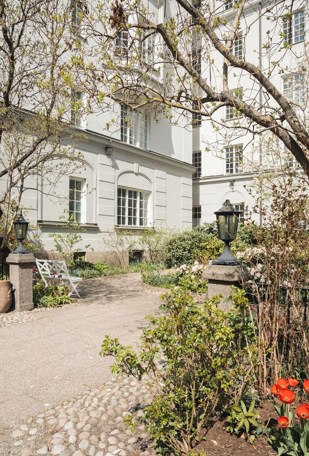 Miękki monochromatyczny wnętrze małego mieszkania w Stokholmie (38 m²) - Gallery image 16