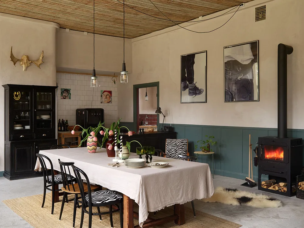 Une propriété de camp suédoise inhabituelle dans une ancienne école rurale en Suède - Gallery image 6