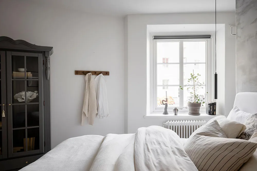 Paredes de ladrillo y cocina para fiestas: una vivienda inusual en Suecia - Gallery image 19