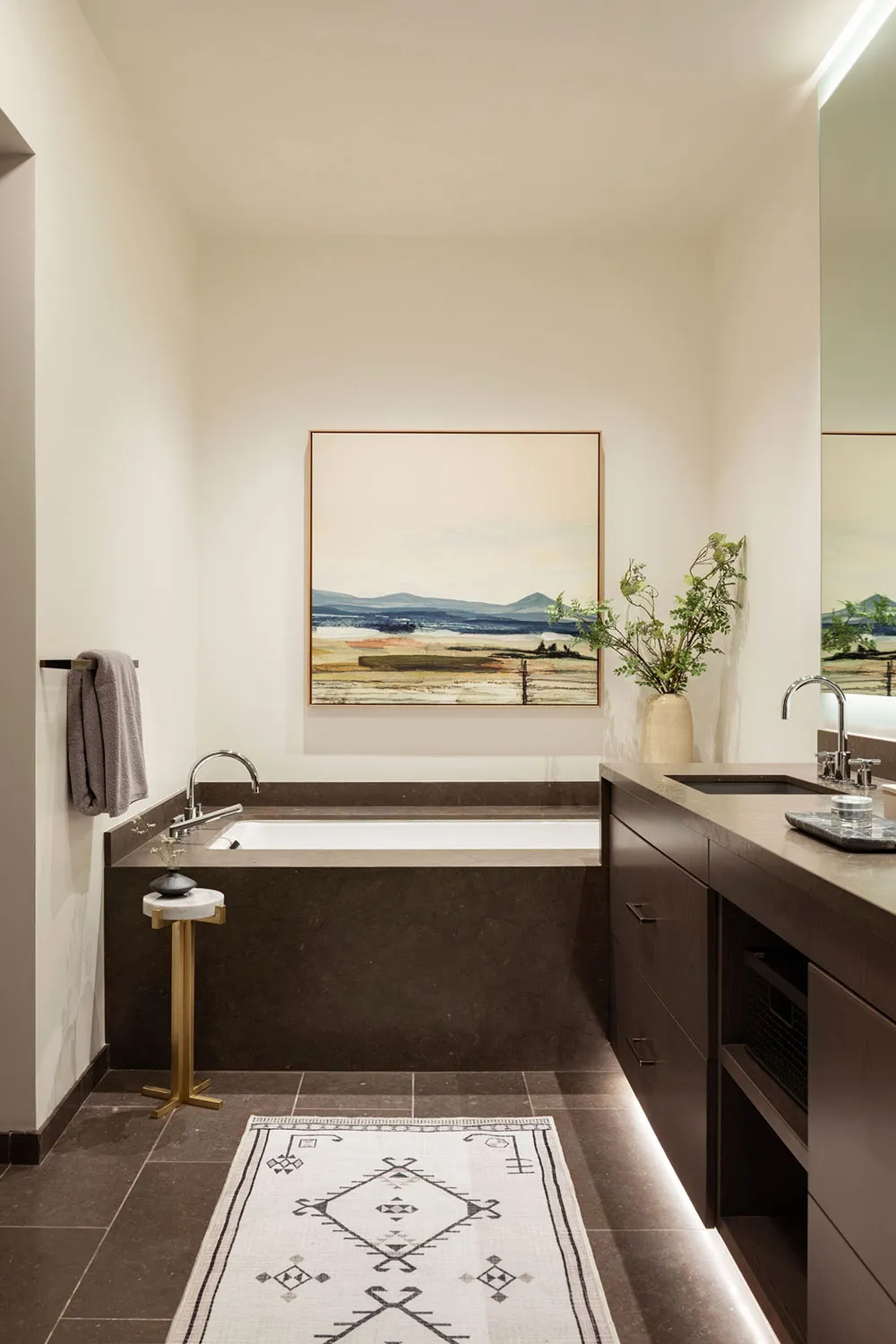 Interior elegante con vistas al complejo de esquí de Montaña - Gallery image 17