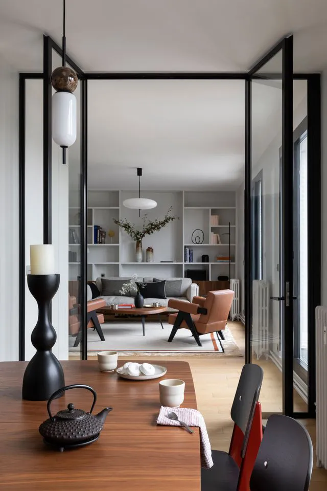 Intérieur moderne strict d'appartement à Paris - Gallery image 6