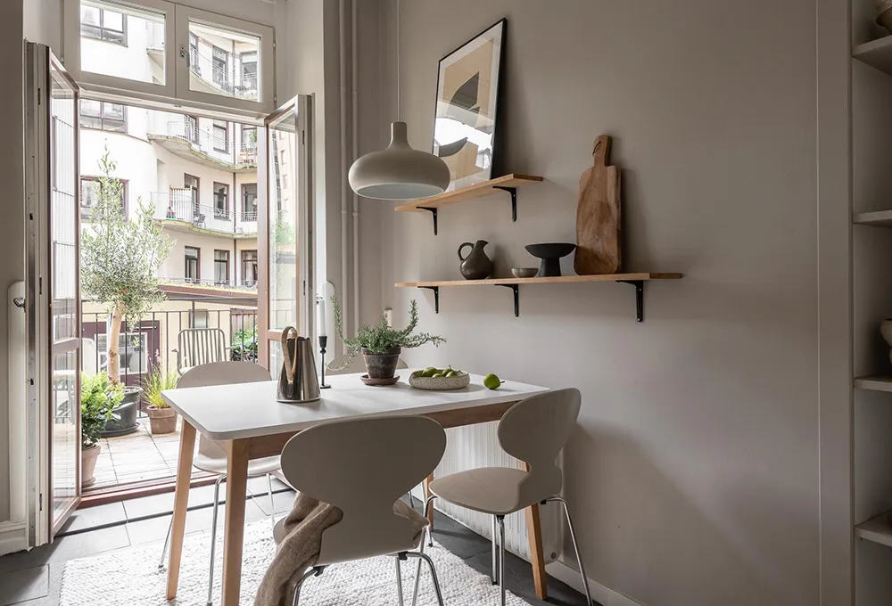 Маленькая бежевая квартира с антресолью в Швеции (33 кв. м) - Gallery image 7