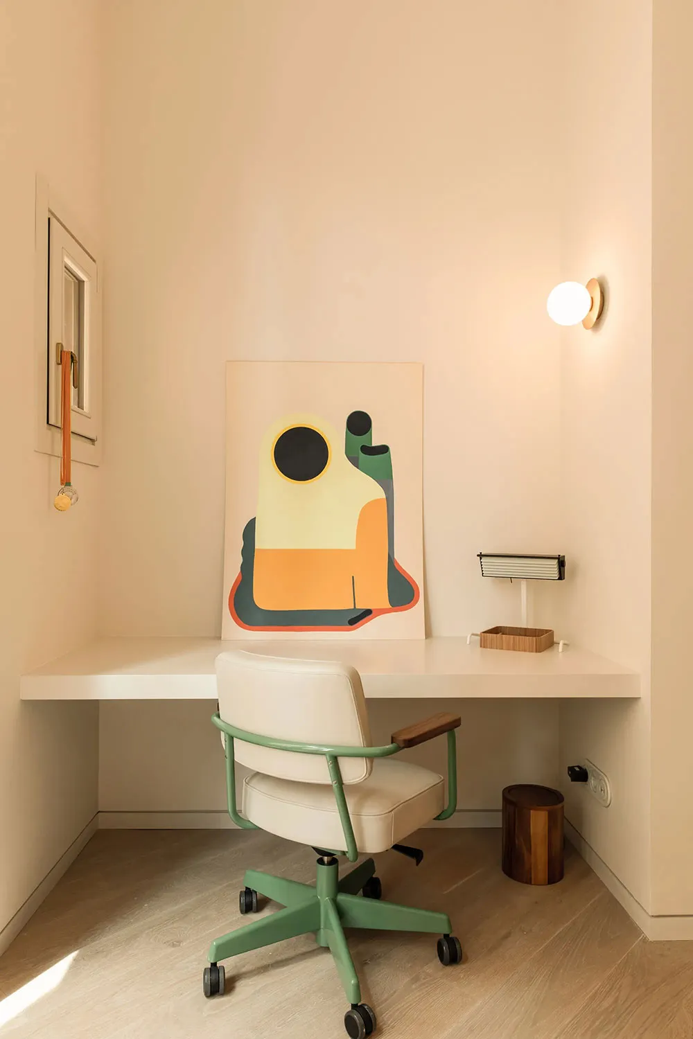 Arches and Organic Forms: Light and Cozy Interior in Madrid - Gallery image 8