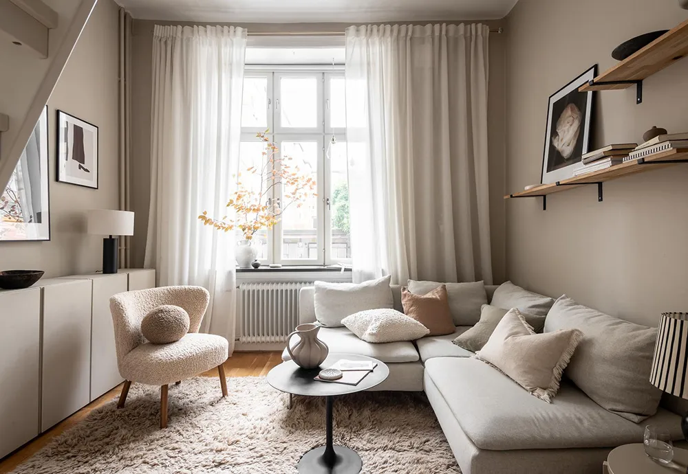 Маленькая бежевая квартира с антресолью в Швеции (33 кв. м) - Gallery image 2