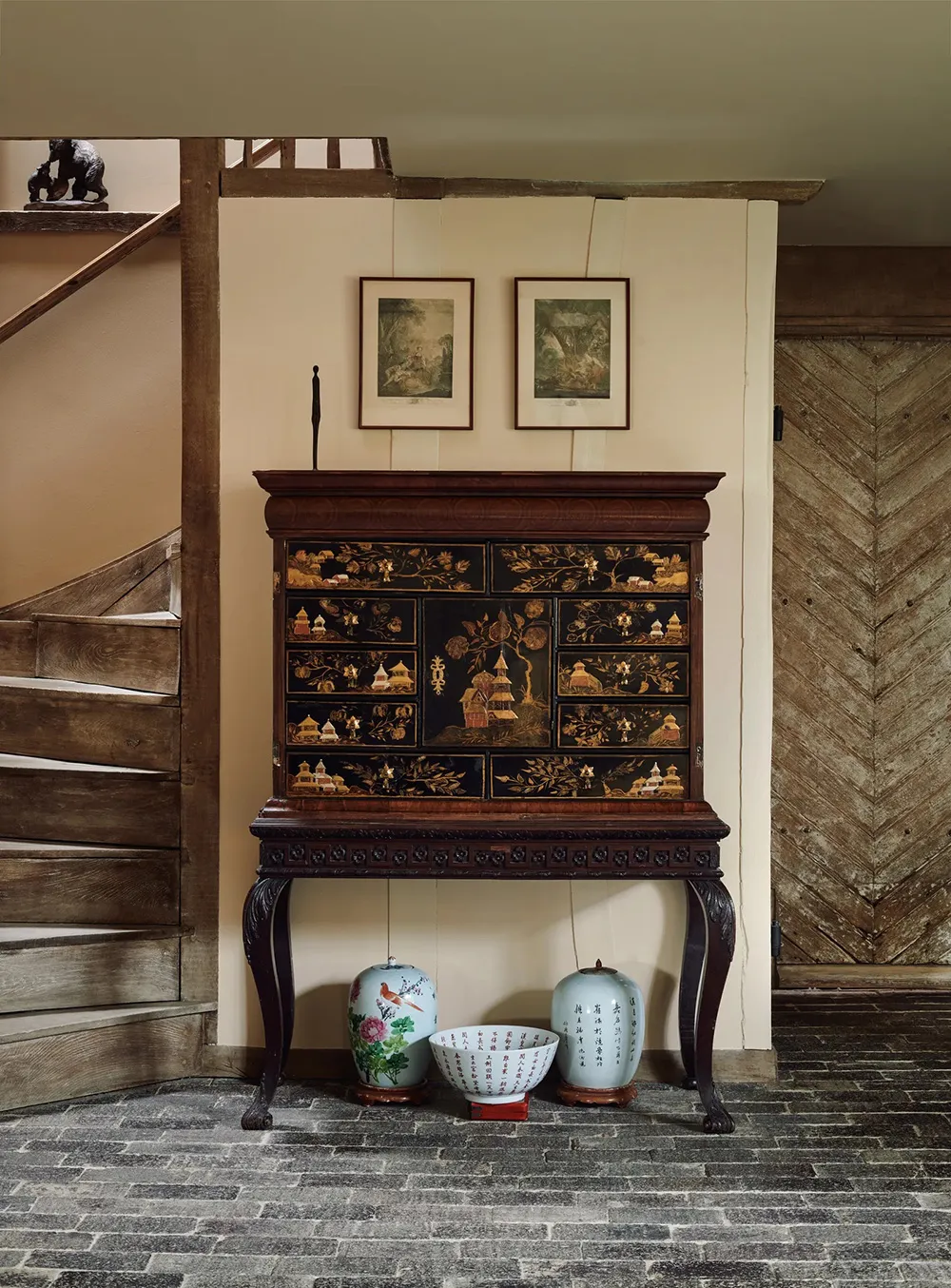 Plafonds d'une hauteur irréelle et design chaleureux : grange en Angleterre - Gallery image 4