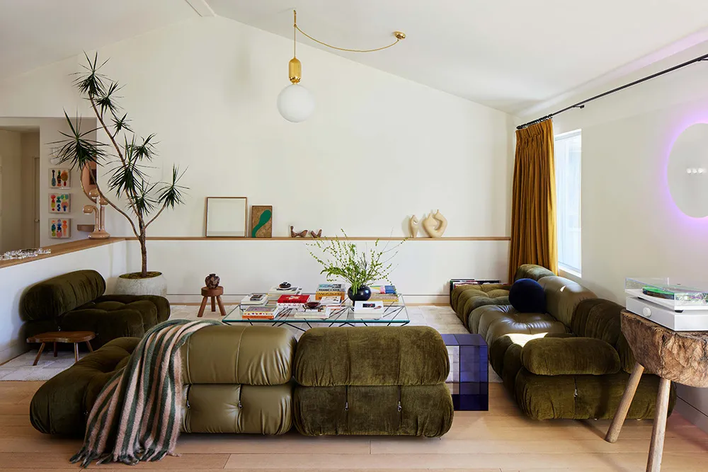 Design ludique d'une petite maison de deux acteurs à Los Angeles - Gallery image 3