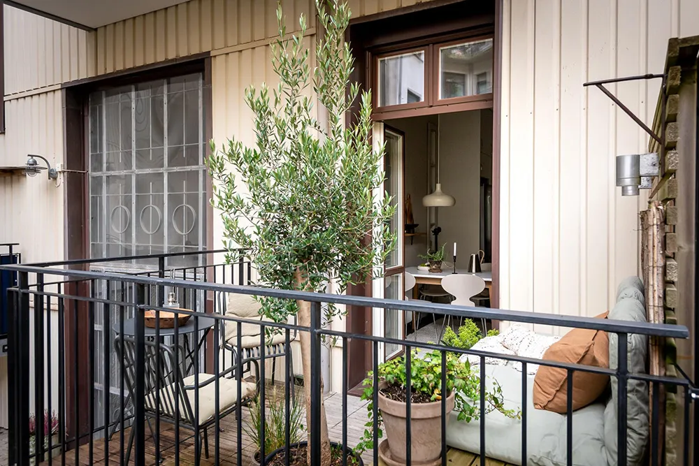 Маленькая бежевая квартира с антресолью в Швеции (33 кв. м) - Gallery image 10