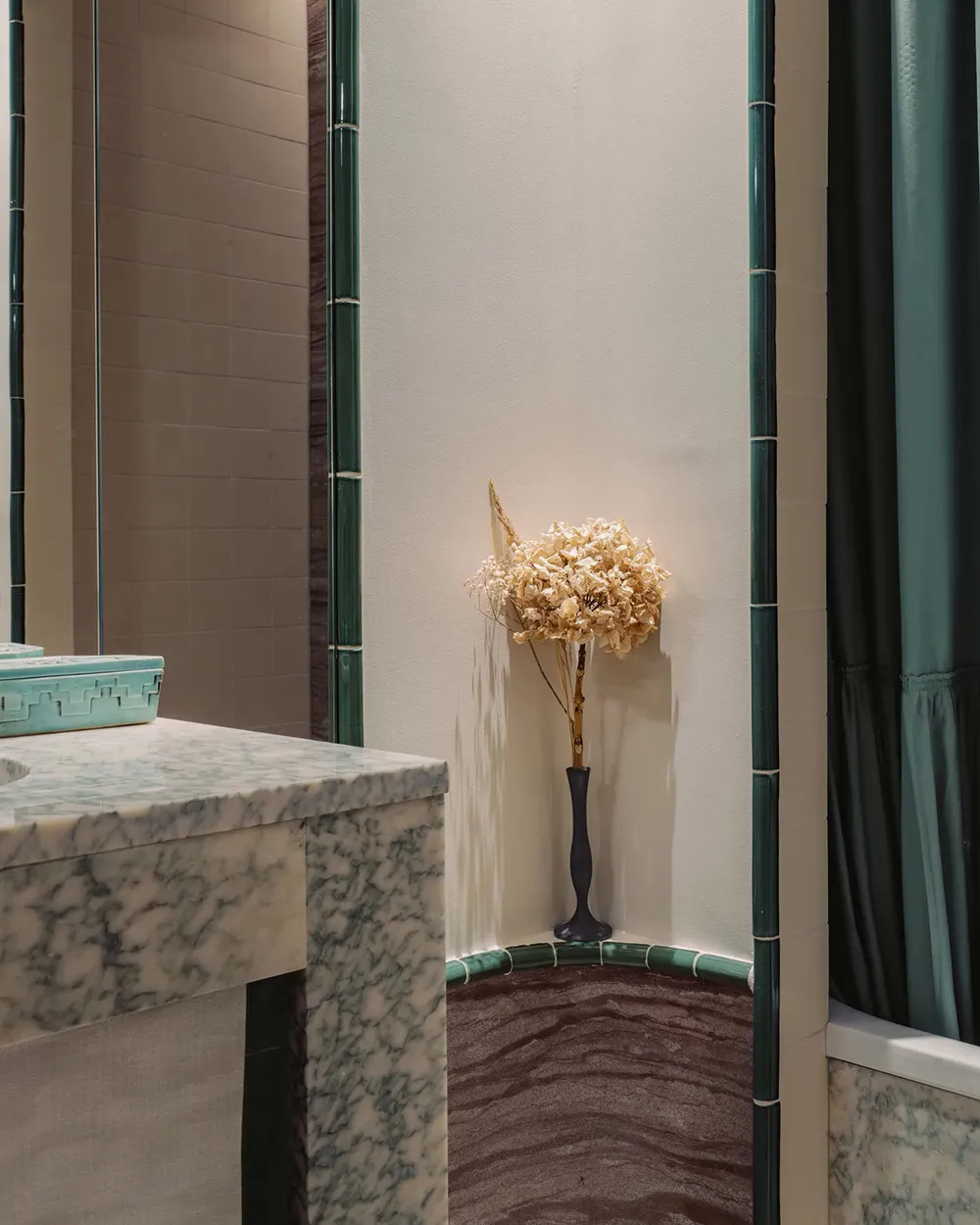 Квартира дизайнера в Парижі, де кожен предмет виготовлений на замовлення - Gallery image 11