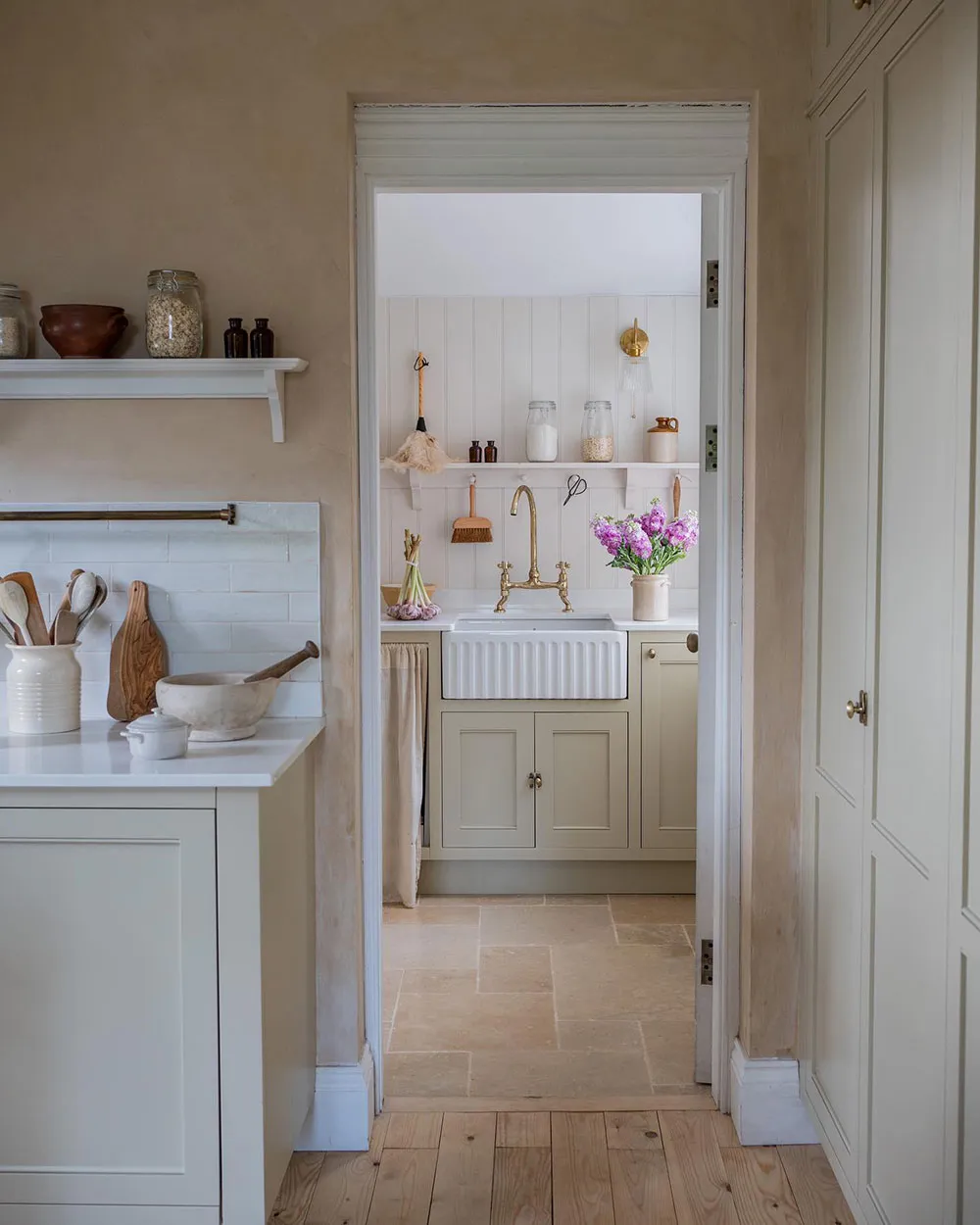 Herzlicher englischer Country-Stil mit skandinavischen Akzenten - Gallery image 4