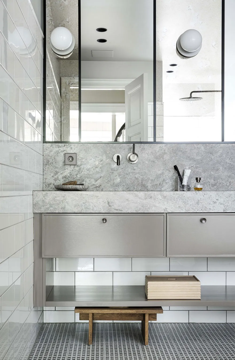 Eleganter moderner Design eines 100-jährigen Hauses in Oslo - Gallery image 9