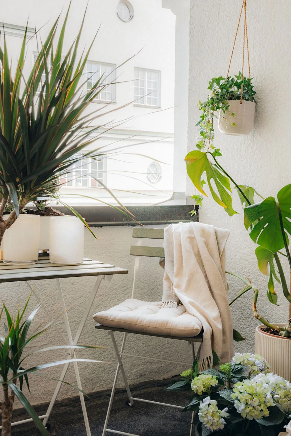 Miękki monochromatyczny wnętrze małego mieszkania w Stokholmie (38 m²) - Gallery image 14