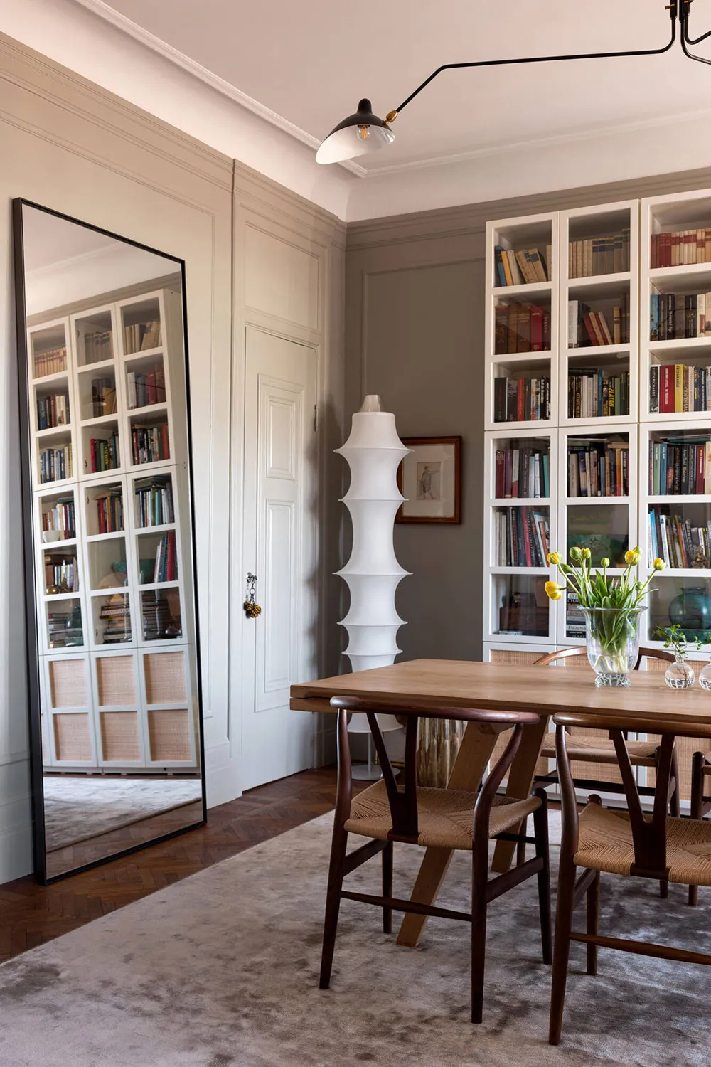 Уютный скандинавский интерьер с обилием предметов декора (101 кв. м) - Gallery image 4