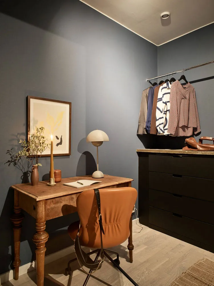 Intérieur scandinave cosy dans une lumière de soirée agréable - Gallery image 21