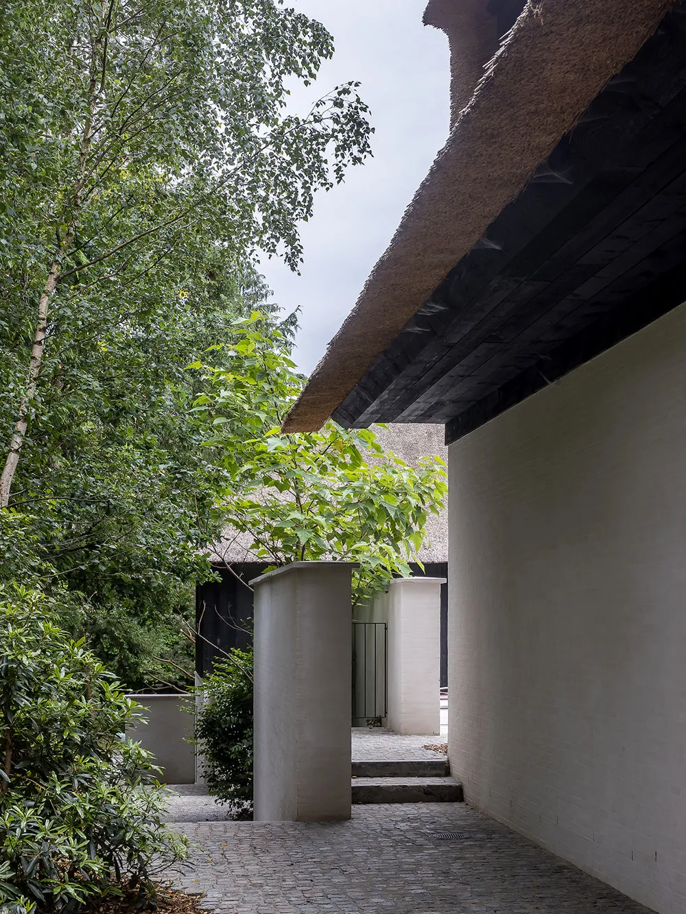 Magnifique maison en Belgique avec toit de paille et intérieurs élégants - Gallery image 11