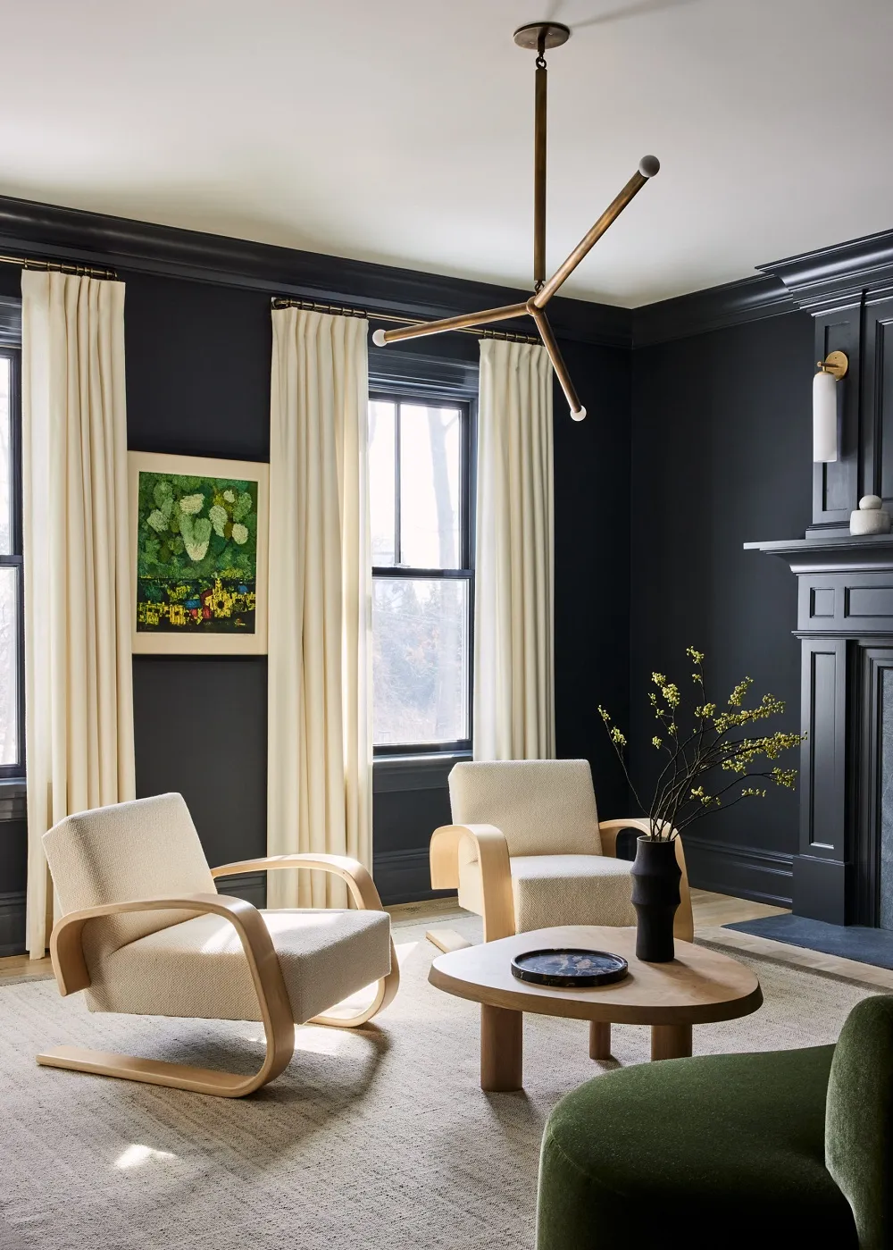 Mélange élégant de noir et blanc : un intérieur beau dans l'État du Connecticut - Gallery image 1