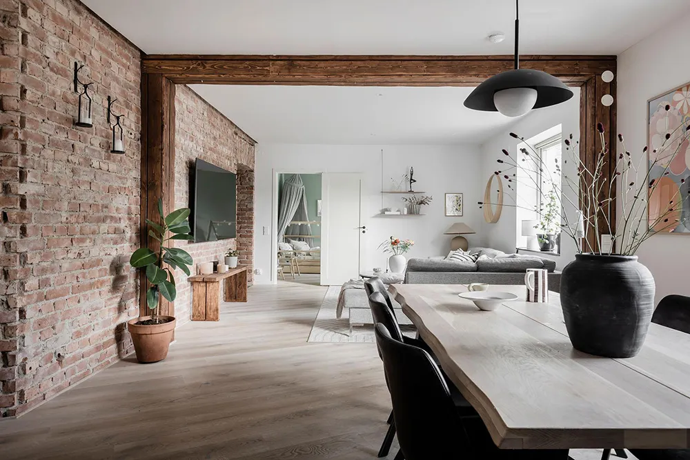 Paredes de ladrillo y cocina para fiestas: una vivienda inusual en Suecia - Gallery image 12