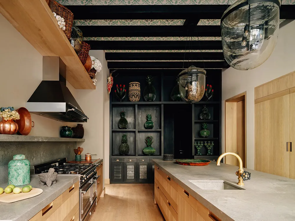 Une maison surprenante de designer dans les jungles de Colombie, dominée par les plantes et l'art - Gallery image 6