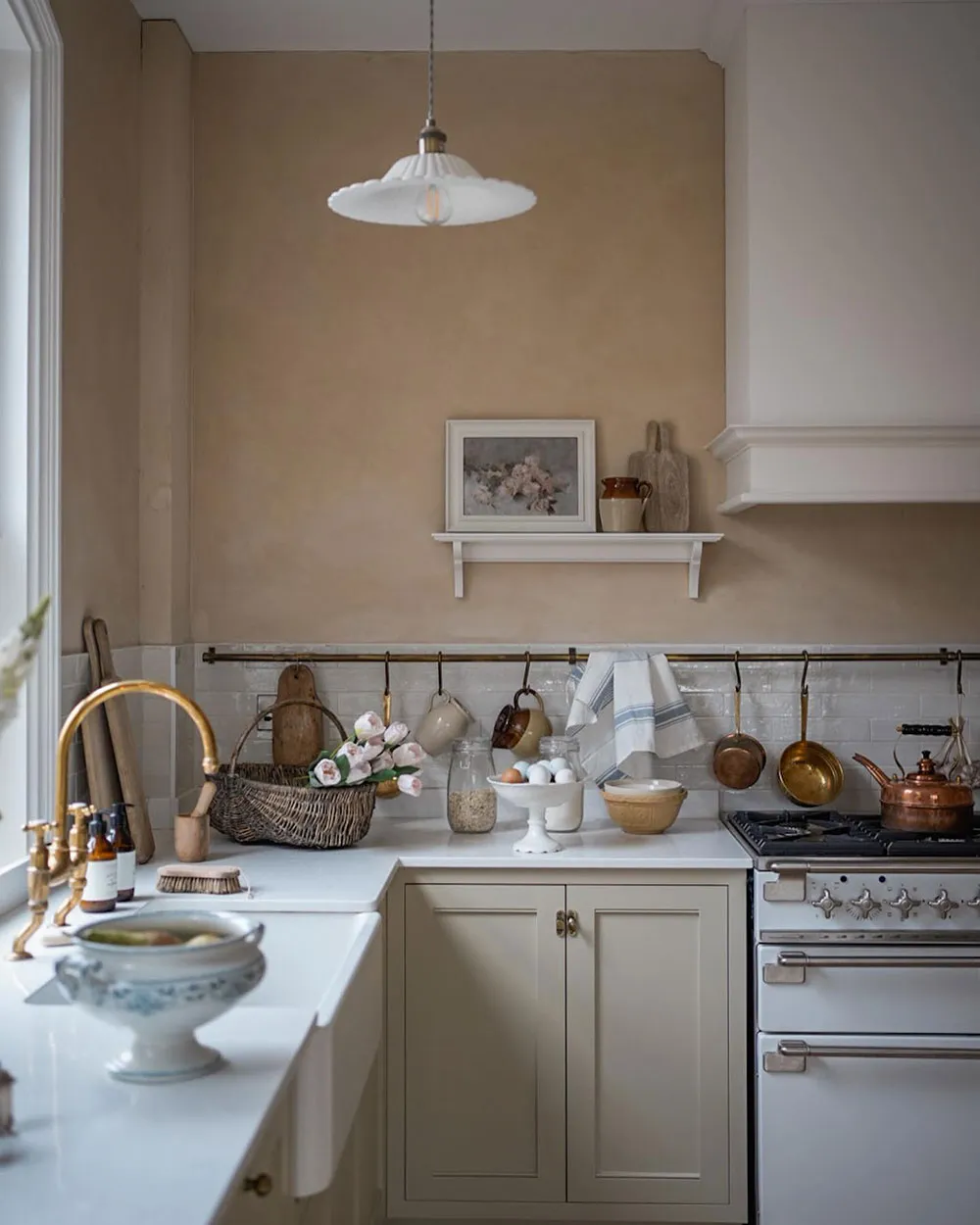 Herzlicher englischer Country-Stil mit skandinavischen Akzenten - Gallery image 9