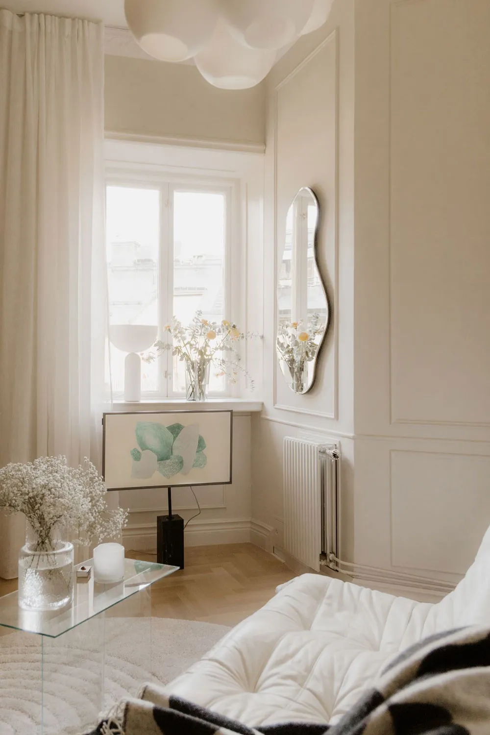 Miękki monochromatyczny wnętrze małego mieszkania w Stokholmie (38 m²) - Gallery image 6