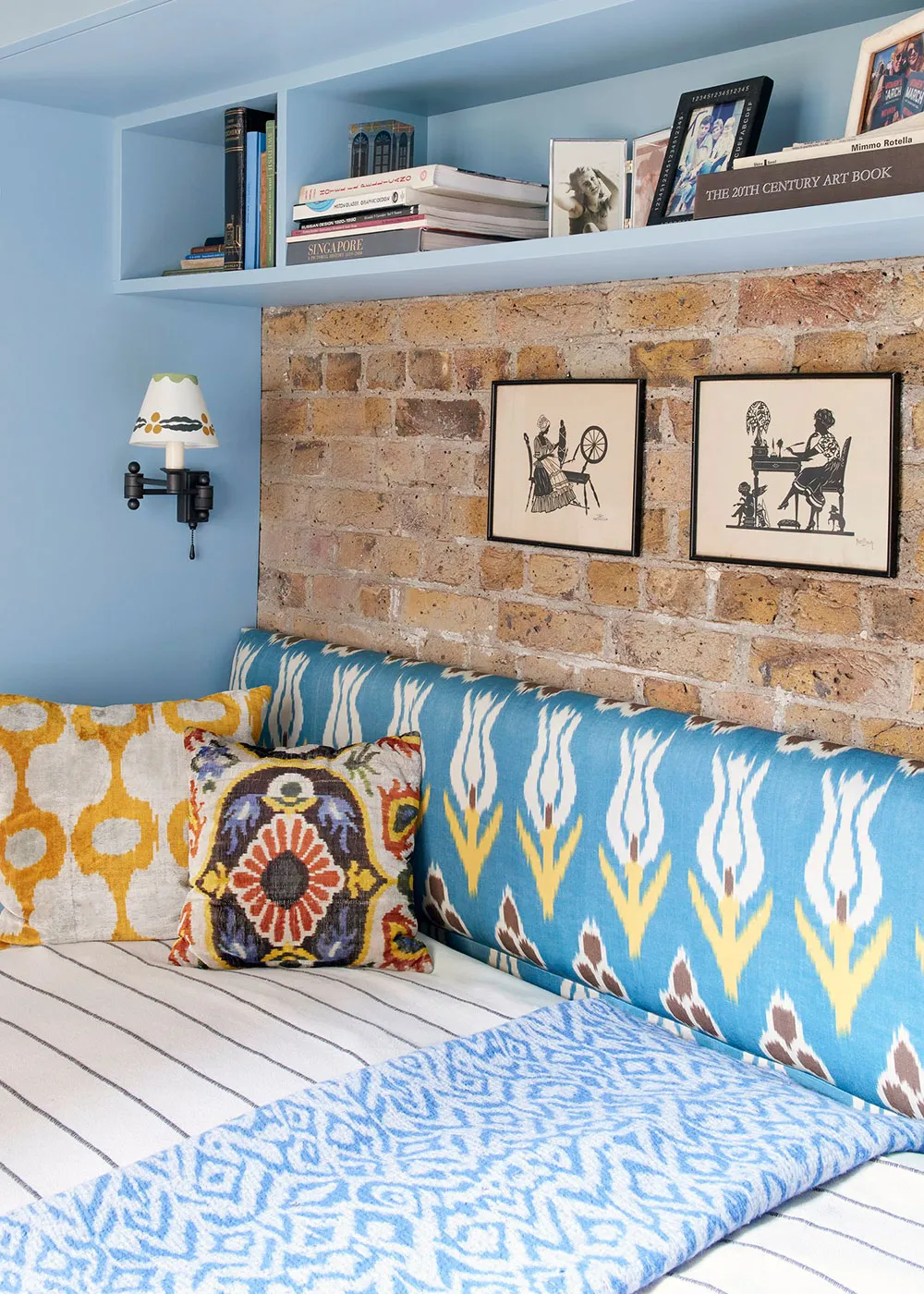 Murs en briques et cuisine country : un loft coloré à Londres - Gallery image 11