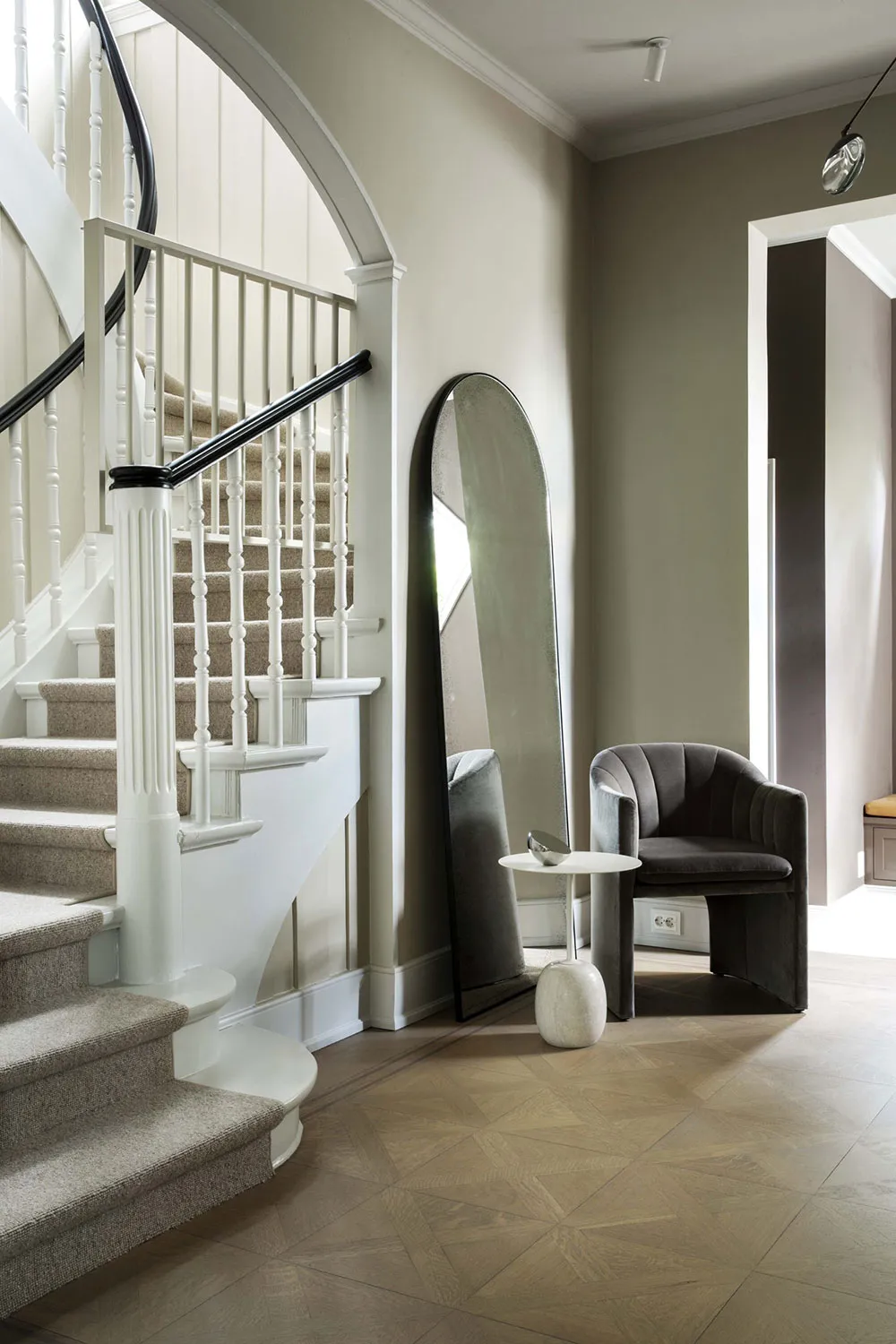 Eleganter moderner Design eines 100-jährigen Hauses in Oslo - Gallery image 1