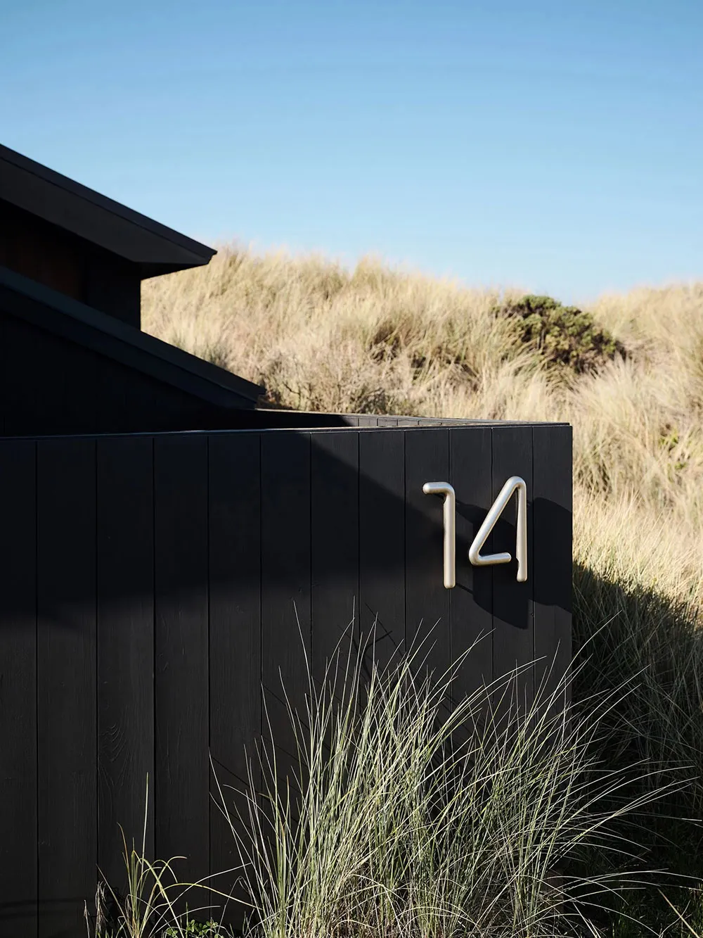 Чудовий хутір у дюнах на березі океану в Каліфорнії - Gallery image 11