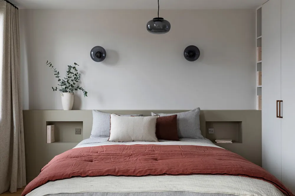 Intérieur moderne strict d'appartement à Paris - Gallery image 15