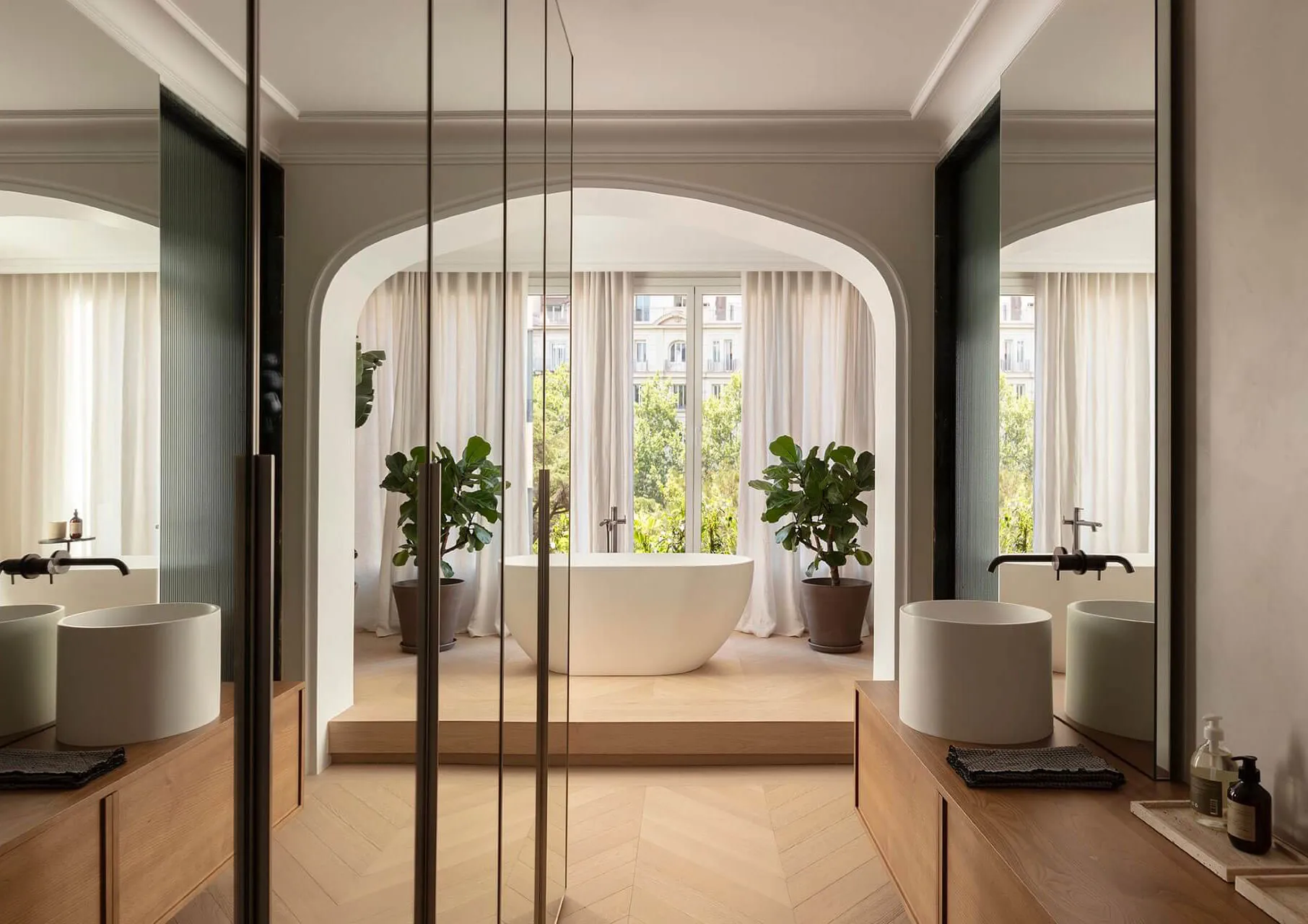 Тёплая элегантность современного интерьера в Барселоне - Gallery image 8