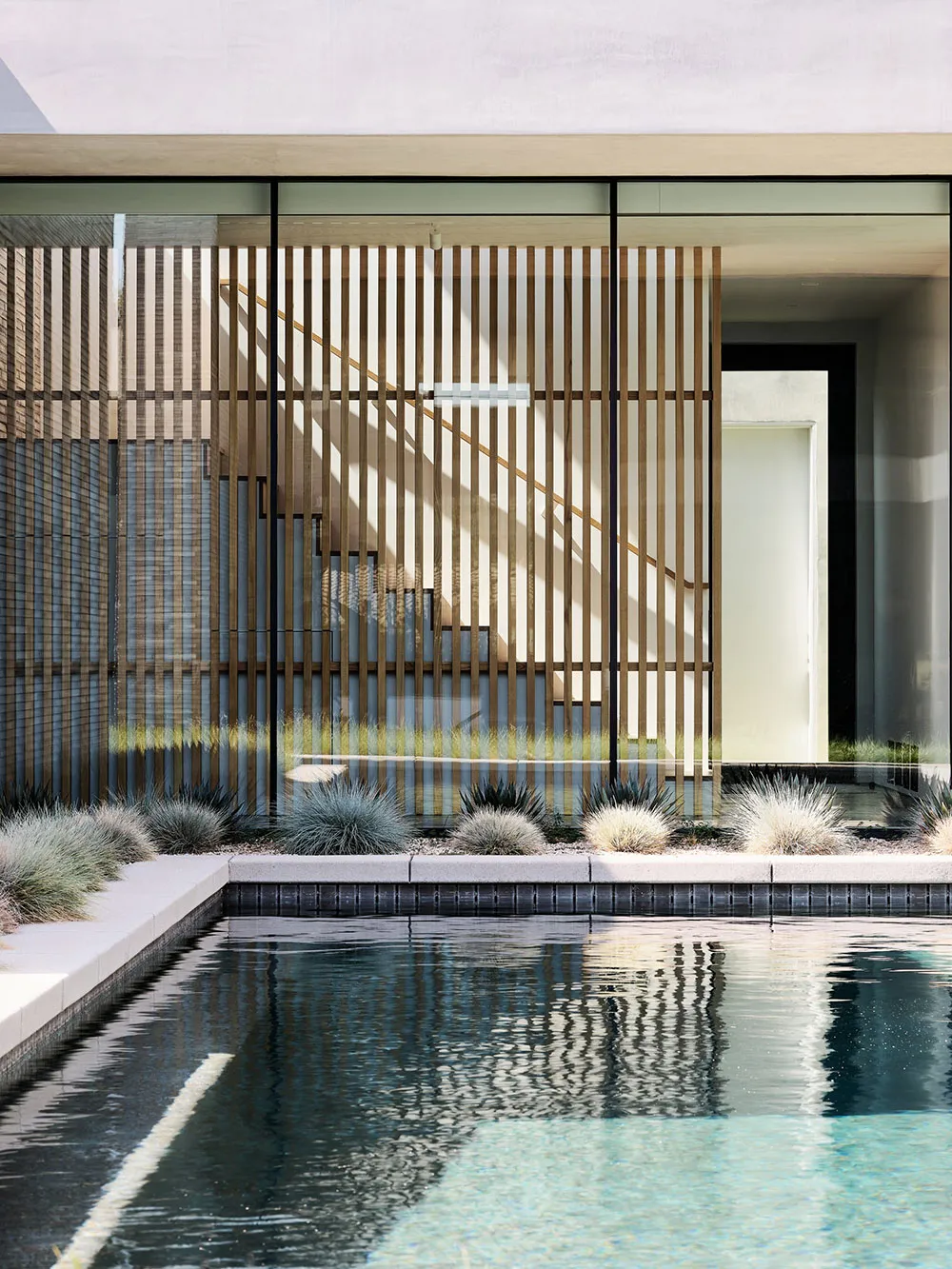 Estilo mid century en el diseño de casas modernas en California - Gallery image 12