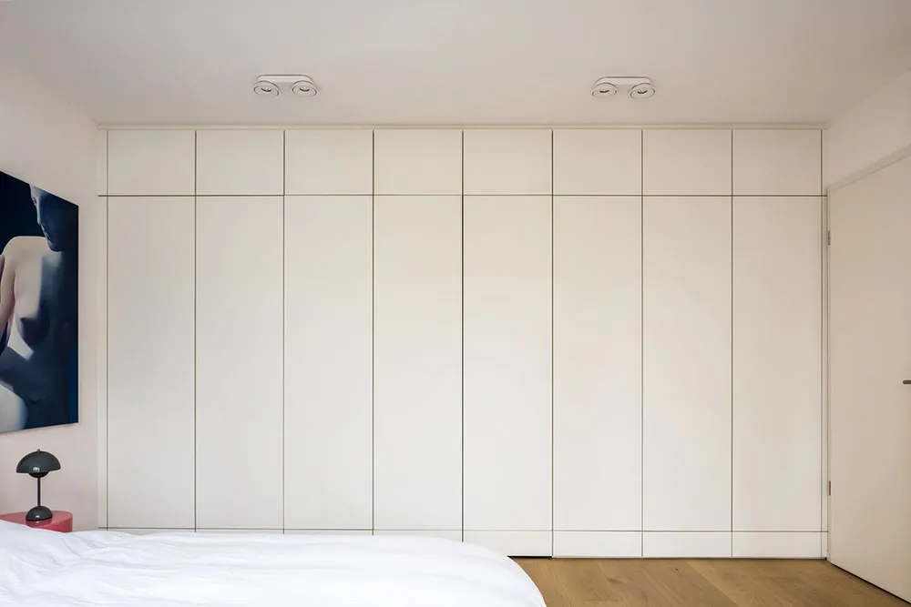 Яркая современная квартира в Гамбурге с тёмно-синим кубом - Gallery image 6