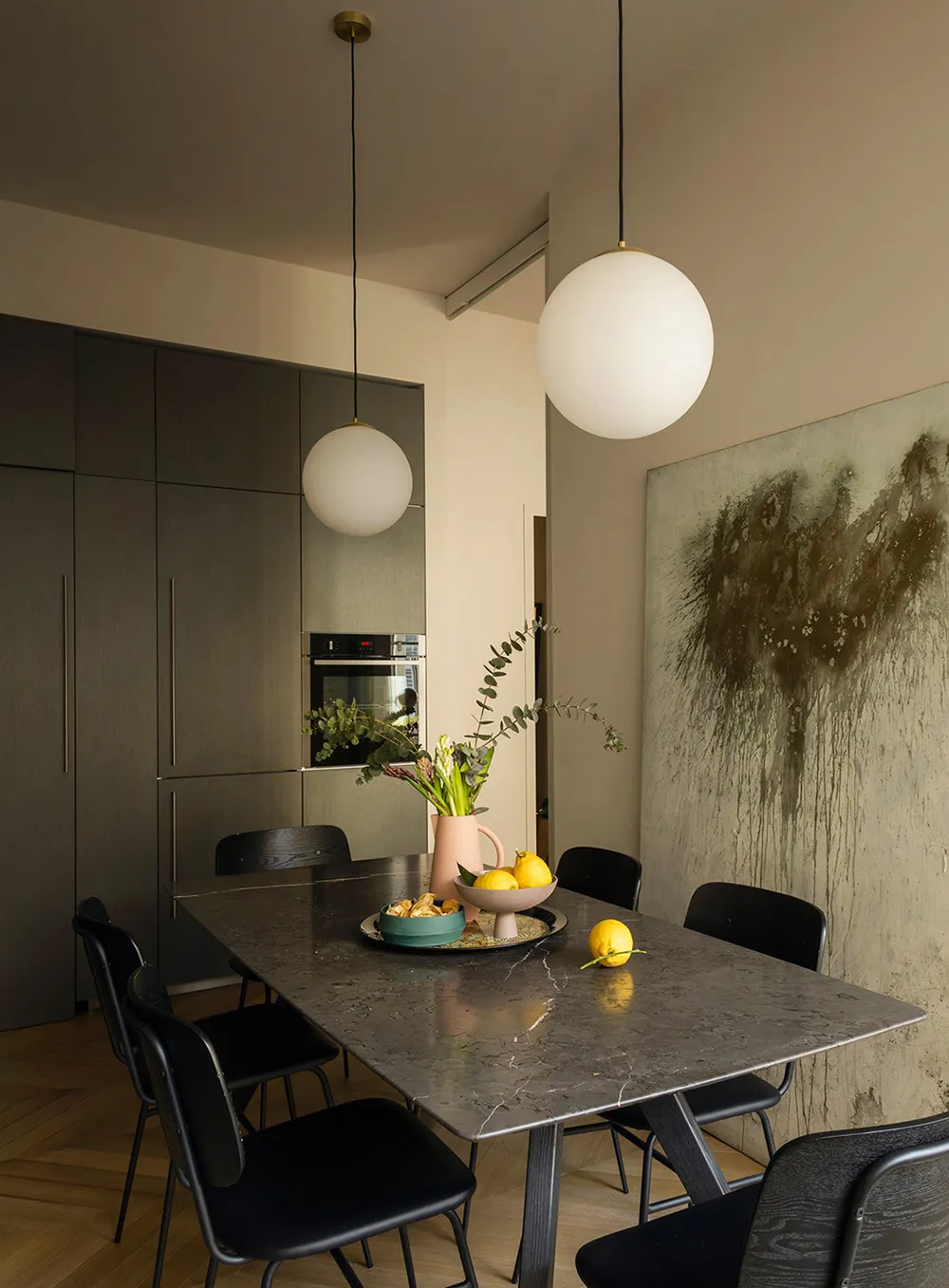 ミラノにある旧倉庫を改装した、快適でモダンなインテリア - Gallery image 12