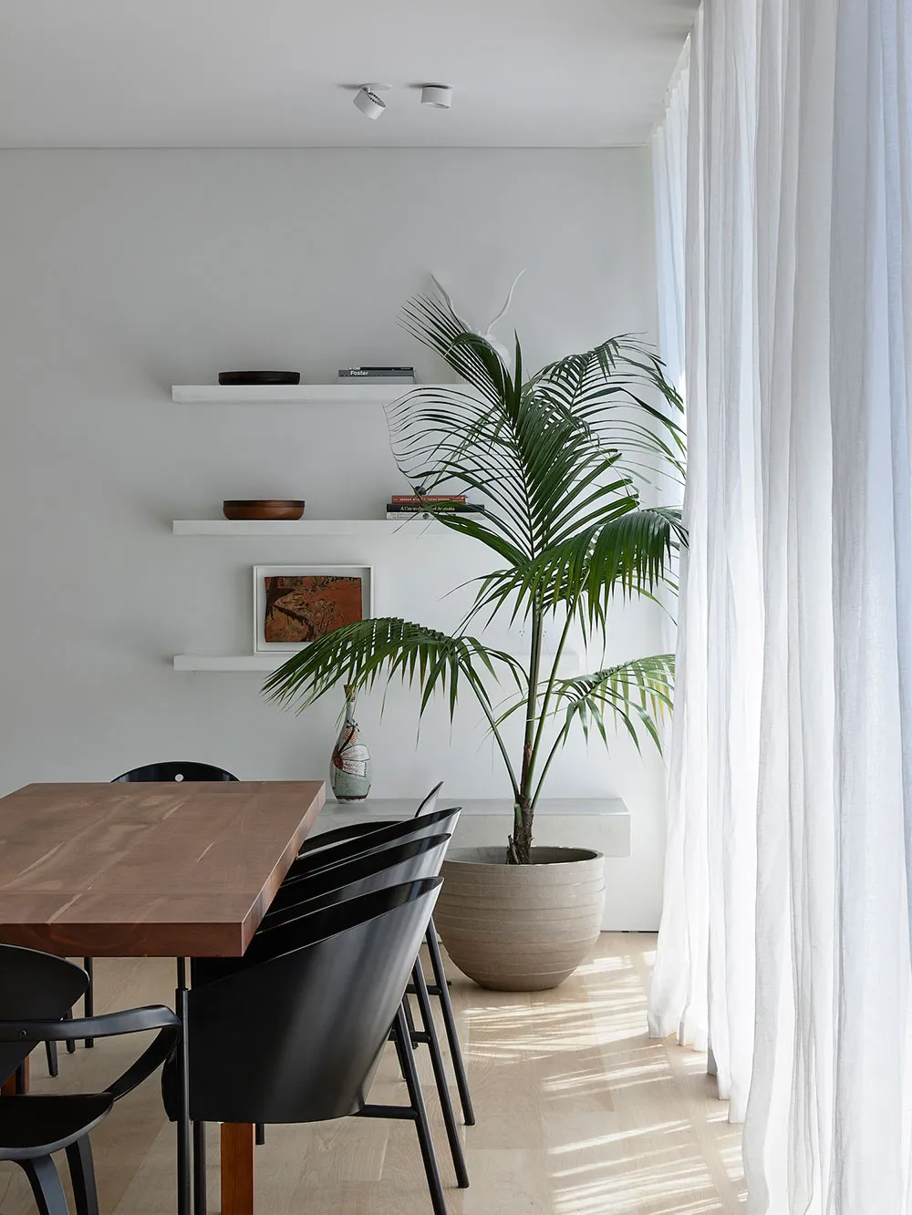 Gemäßigte Töne im Design eines stylischen modernen Hauses in Melbourne - Gallery image 4