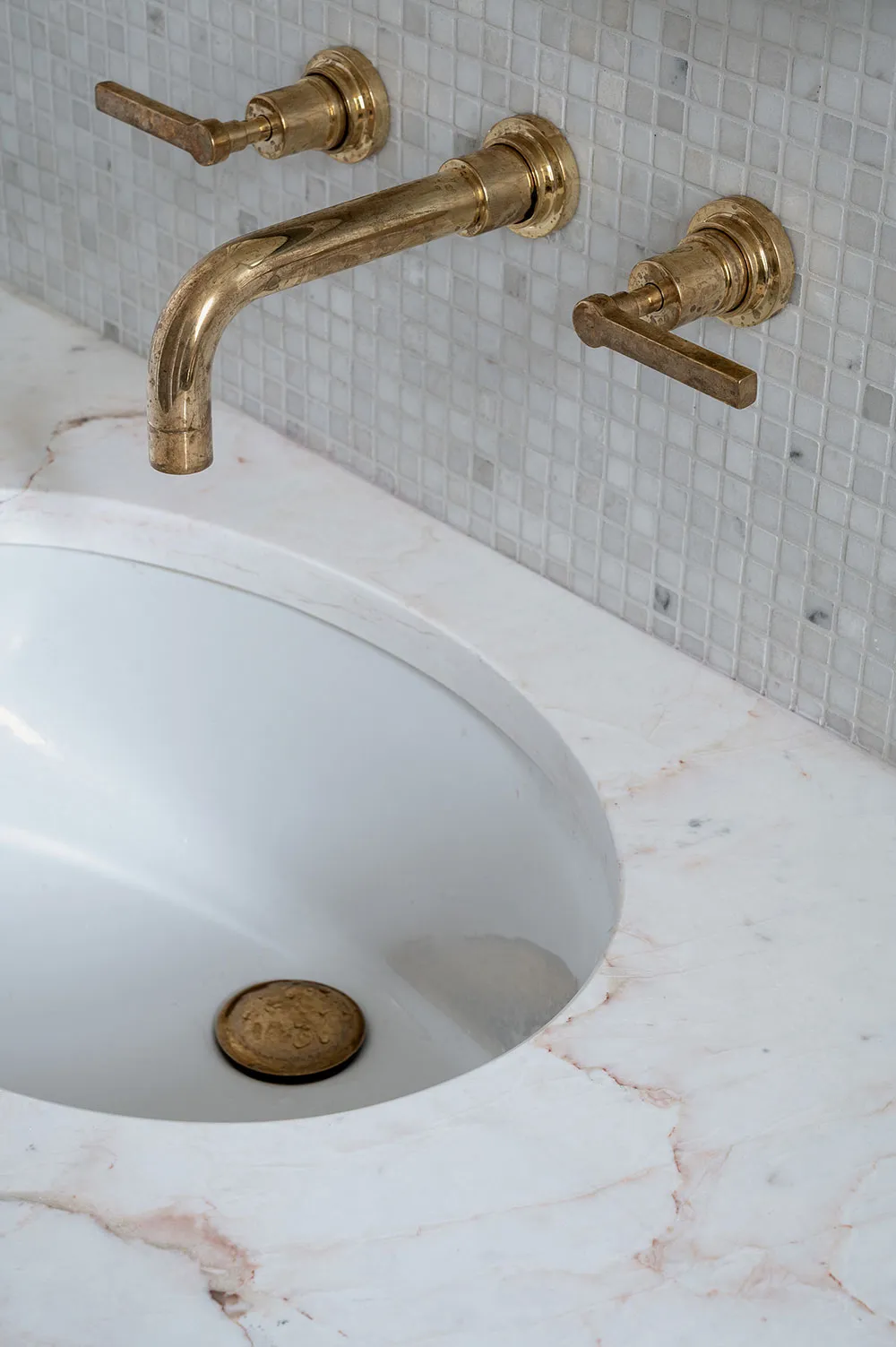 Un magnifique intérieur moderne aux touches anachroniques au centre de Kiev - Gallery image 20