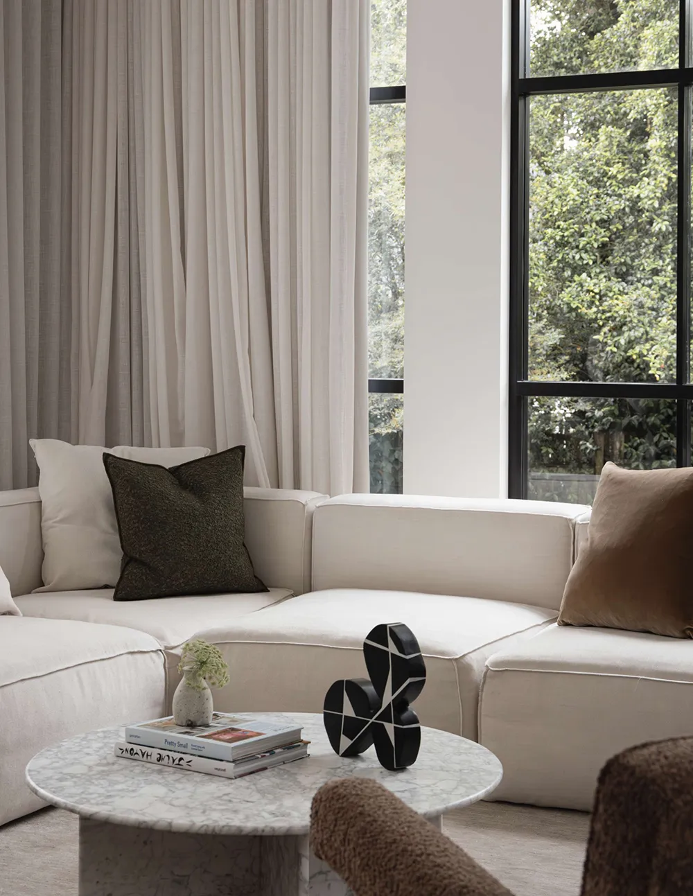 Líneas limpias y decoración elegante: casa moderna en Sídney - Gallery image 1