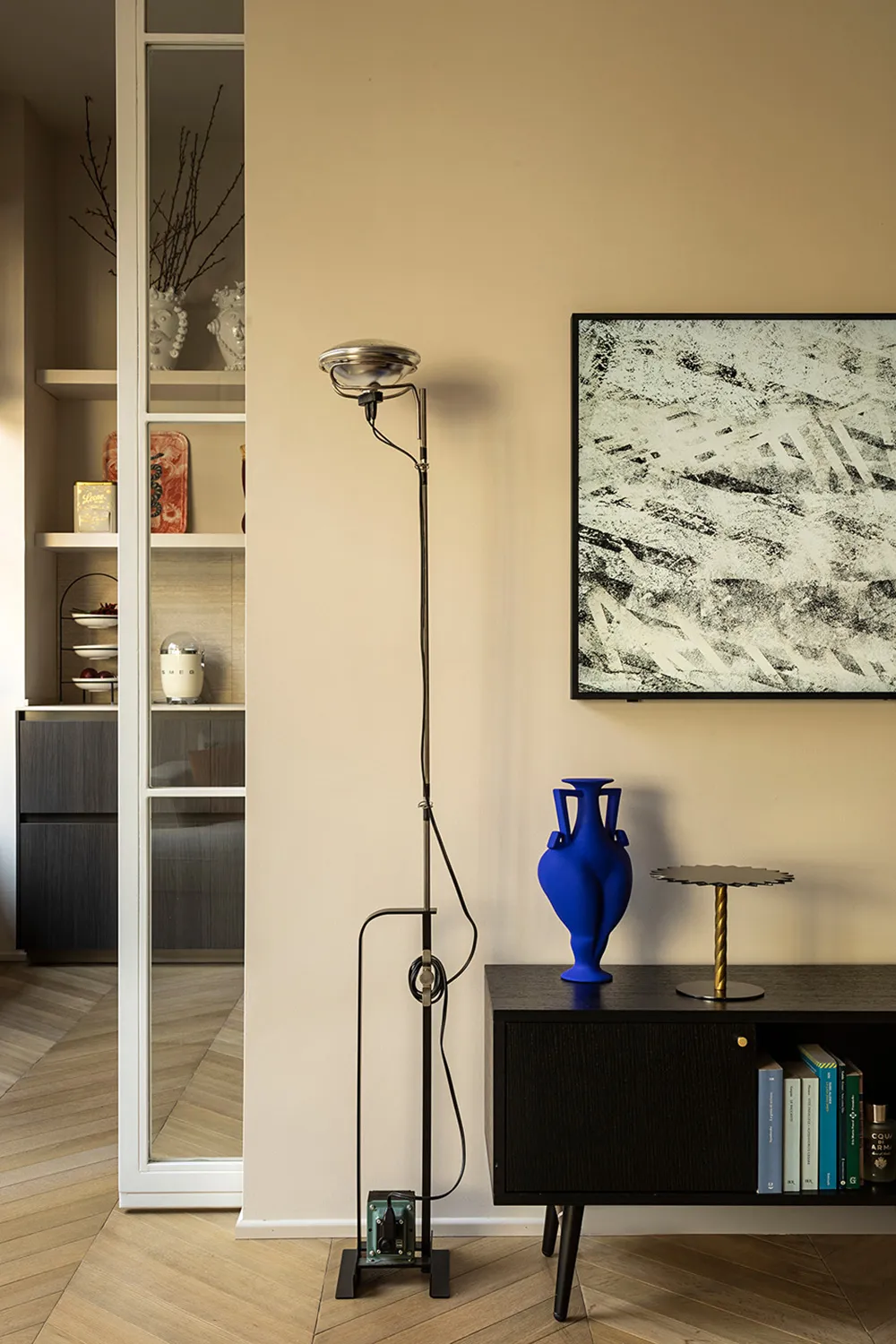 ミラノにある旧倉庫を改装した、快適でモダンなインテリア - Gallery image 11