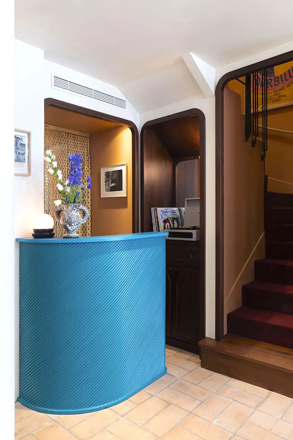 Готель Saint-Andre des Arts: готель із атмосферою 1970-х у Парижі - Gallery image 11