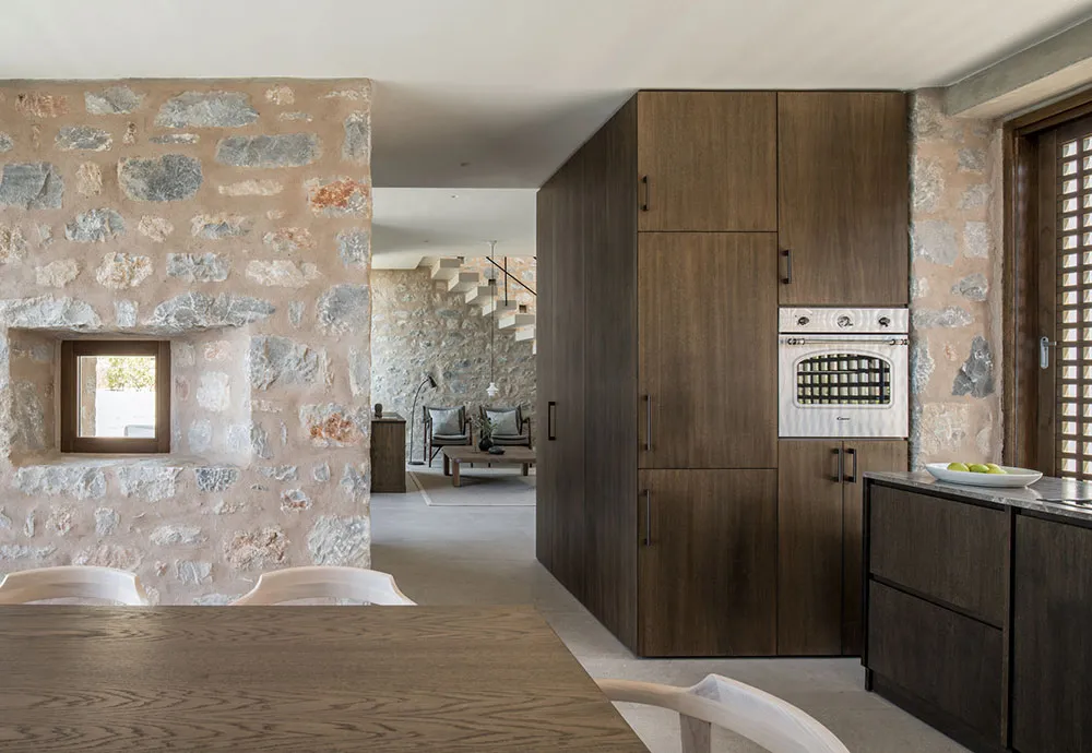 Un logement moderne chaleureux inspiré de la tradition des maisons en pierre en Grèce - Gallery image 17