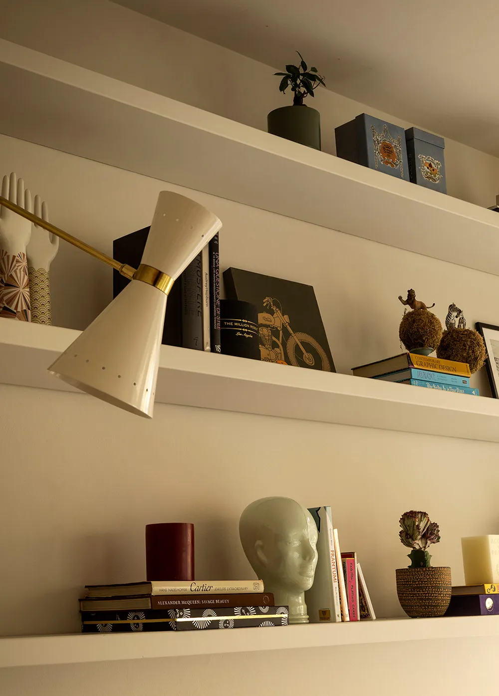 ミラノにある旧倉庫を改装した、快適でモダンなインテリア - Gallery image 2