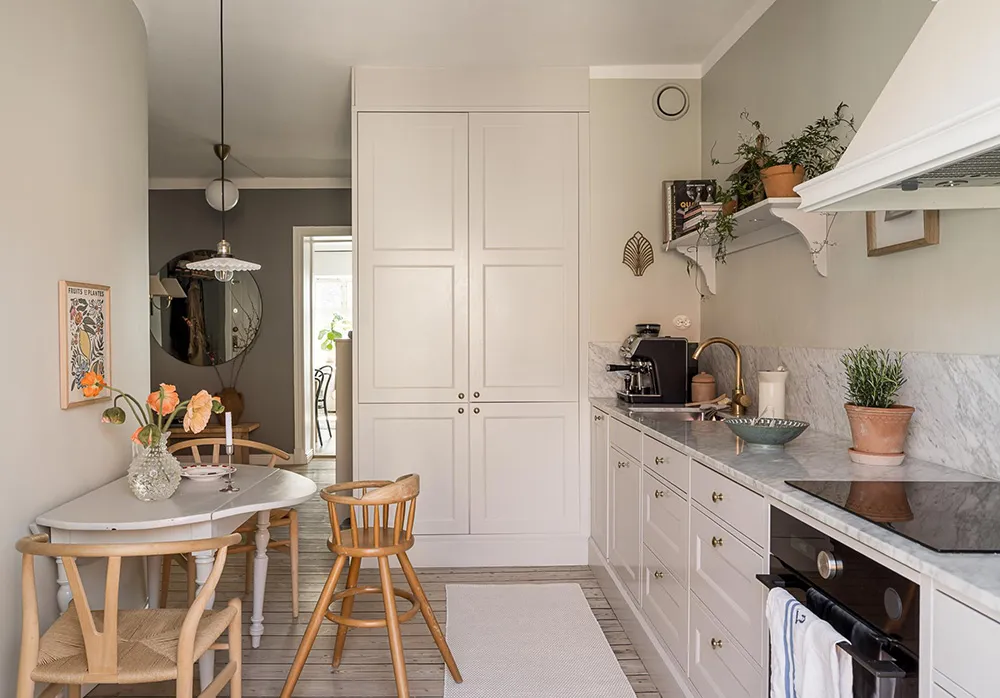 Приятные оттенки серого в дизайне шведской квартиры (90 кв. м) - Gallery image 23