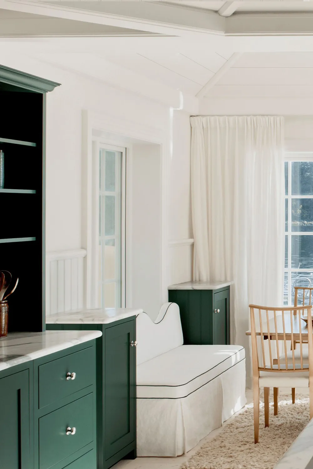 स्वीडन में स्थित एक सुंदर वॉटरफ्रंट रिसॉर्ट का आंतरिक डिज़ाइन - Gallery image 1