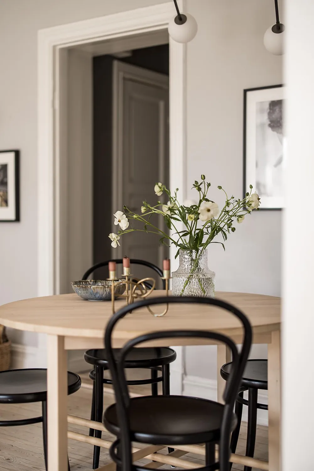 Приятные оттенки серого в дизайне шведской квартиры (90 кв. м) - Gallery image 17