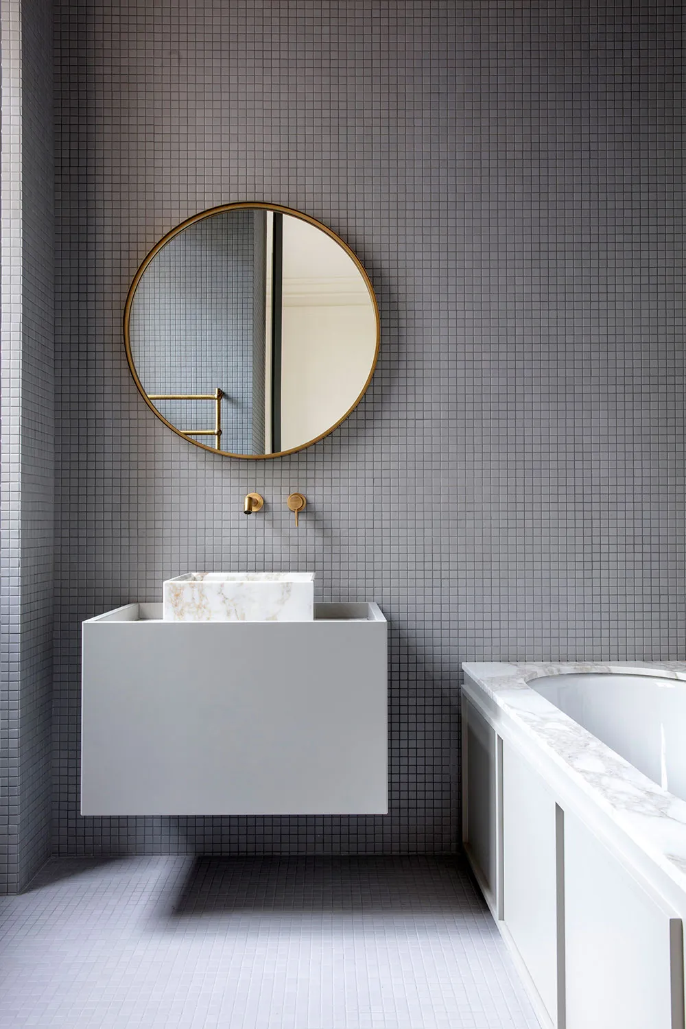 Eleganter französischer Minimalismus von Atelier MKD - Gallery image 21