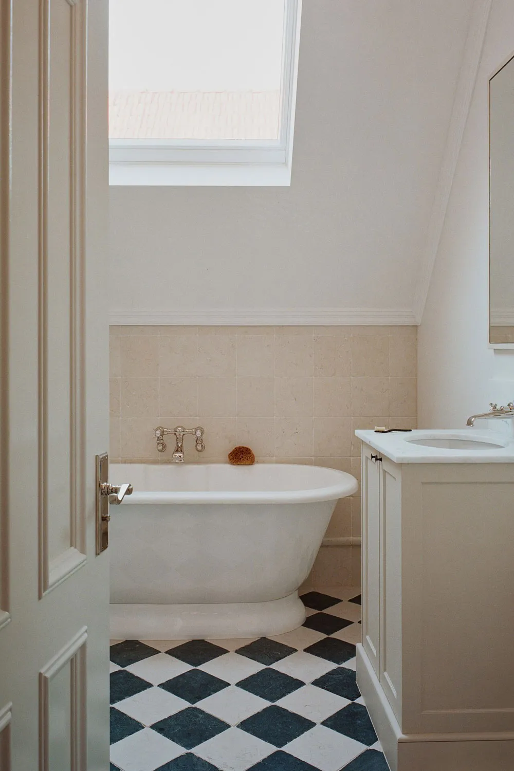 Арочные окна и мягкий минимализм: красивый дом дизайнера мод в Сиднее - Gallery image 20