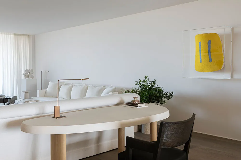 Ruhe in sandfarbigen Tönen im Design eines Hauses in den Dünen der Niederlande - Gallery image 5